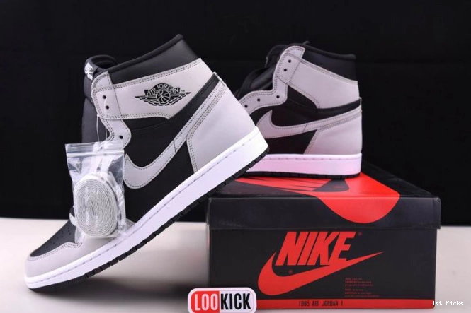 555088-035 Jordan White Grey Black 1 Retro Air High Light Smoke 0726